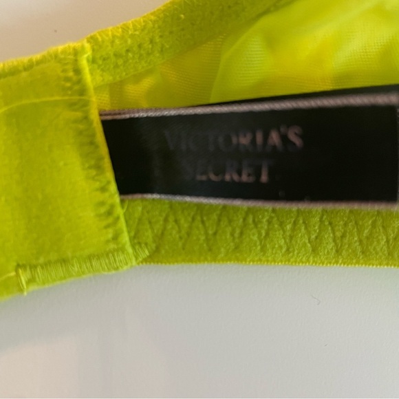 New! Victoria's Secret Very Sexy Ziggy Peekaboo Low-Cut Demi Bra 20101 - Picture 8 of 10